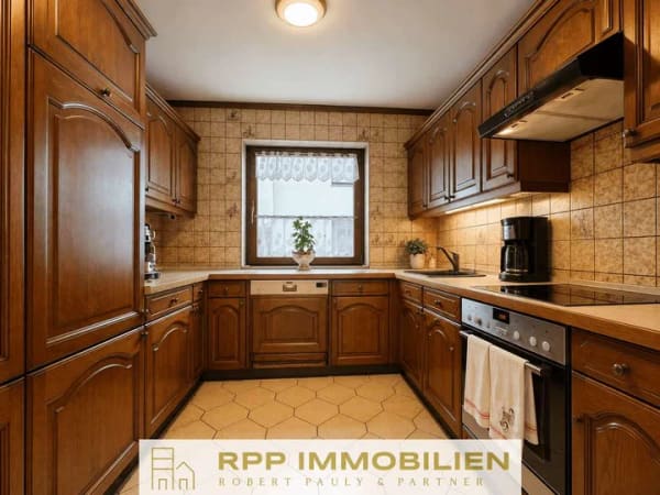 Immobilie in Unterschleißheim - Viel Platz und viele Möglichkeiten – Doppelhaushälfte mit Südwest-Balkon und Terrasse - Bild 3