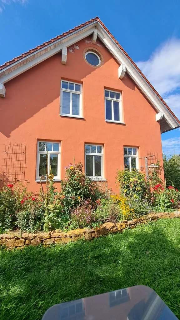 Immobilie in Hohenroth - Nachhaltig, naturnah, vielseitig: Öko-Haus mit flexibler Raumaufteilung - Bild 0