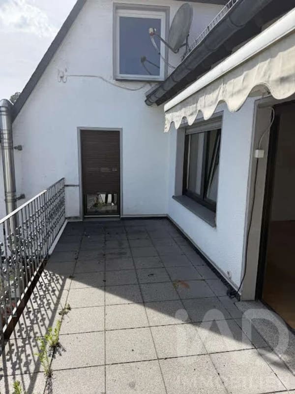Immobilie in Meinerzhagen - Wohn- und Geschäftshaus mit drei Wohneinheiten und Gewerbefläche - Bild 2