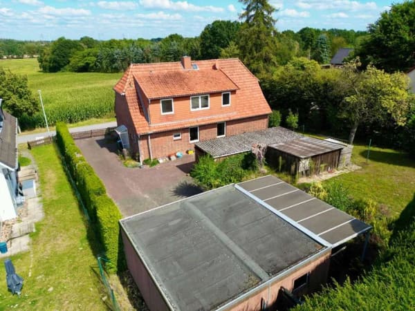 Immobilie in Neustadt am Rübenberge - Sanierungsbedürftiges Einfamilienhaus in idyllischer Feldrandlage mit unverbaubarem Weitblick - Bild 0