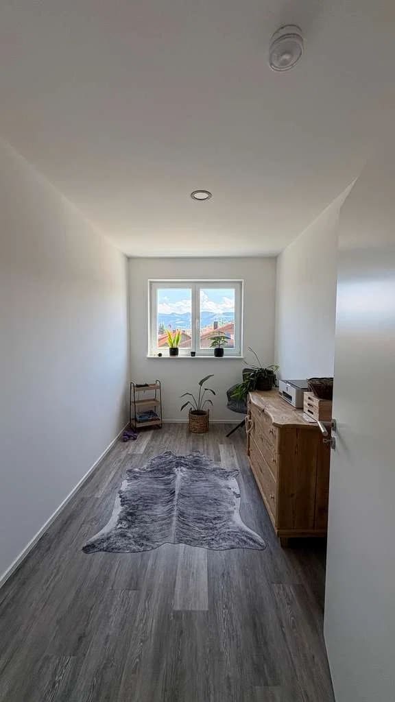 Immobilie in Oberreute - Allgäu-Feeling: 3-Zi-DG mit Balkon, Fernblick und hochwertiger Design-Küche in Oberreute - Bild 3