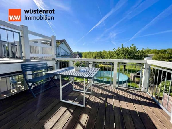 Immobilie in Ötigheim - *BESONDERE ARCHITEKTUR IM EINFAMILIENHAUS: Tolle Aufteilung mit Garten, 2 Balkone, Garage, u.v.m.* - Bild 2
