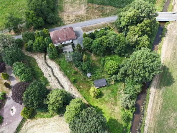 Immobilie in Varrel - Historisches Einfamilienhaus mit großem Grundstück und viel Potenzial - Bild 1