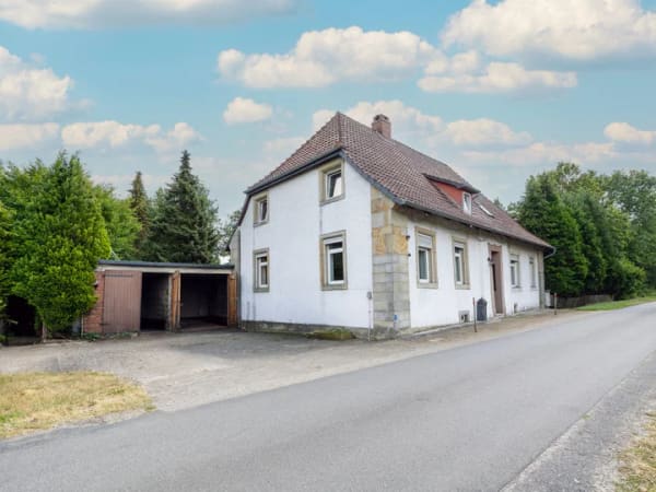 Immobilie in Varrel - Historisches Einfamilienhaus mit großem Grundstück und viel Potenzial - Bild 2