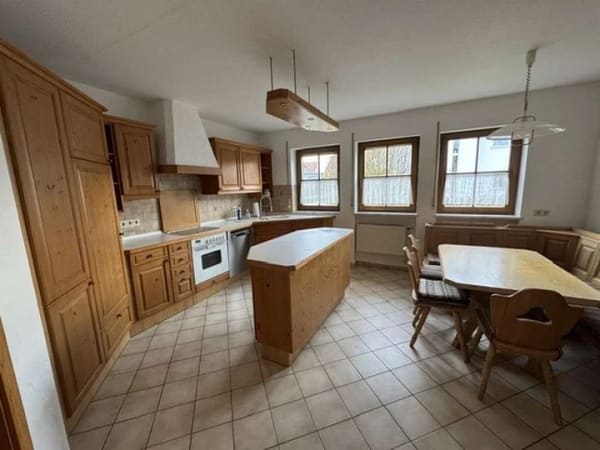 Immobilie in Grünsfeld - Charmantes Einfamilienhaus mit viel Platz in Grünsfeld-Krensheim - Bild 2