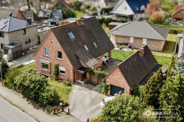 Immobilie in Adendorf - Raum für Familie, Zukunft und Ideen – Zweifamilienhaus mit Charme in Adendorf - Bild 0