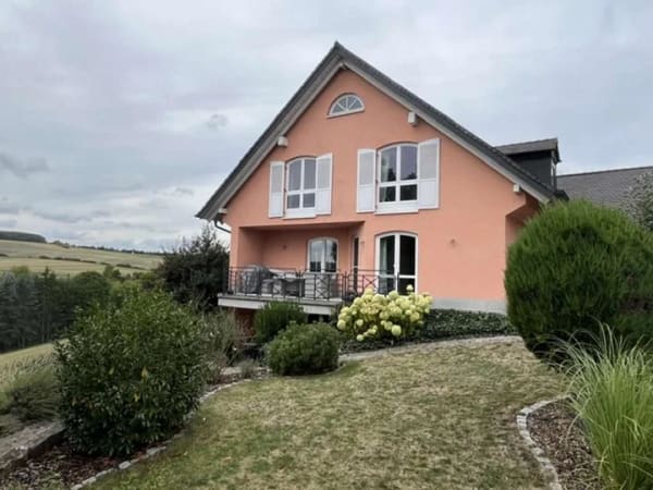 Immobilie in Maßbach - Hochwertiges Einfamilienhaus mit Einliegerwohnung in Maßbach - Bild 1