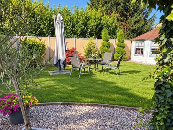 Immobilie in Hütschenhausen - ZWEI HÄUSER - EIN ZUHAUSE! Ca. 290 m² Wohnfläche + 3 Garagen - PROVISIONSFREI! - Bild 0