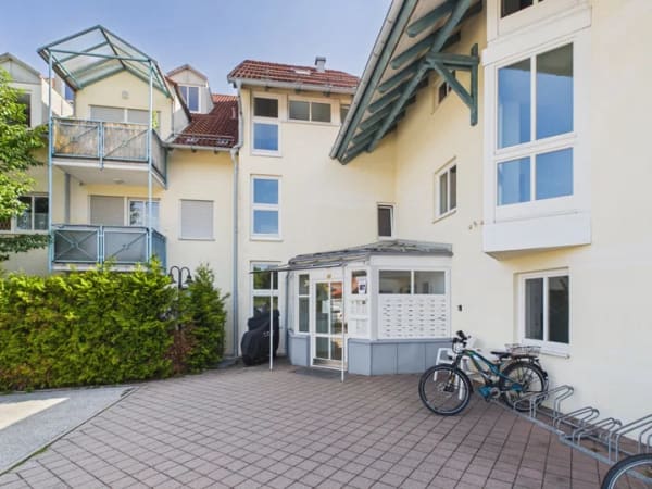 Immobilie in Laufen - Attraktive 2-Zimmer-Etagenwohnung mit Balkon in Laufen - Bild 0