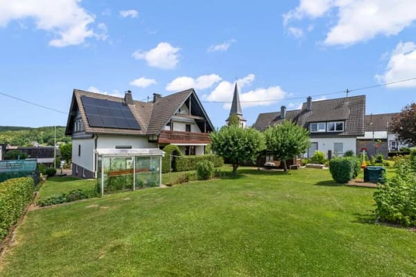 Immobilie in Wenden - Ein Zuhause mit viel Platz für Familie, Generationen und Zukunft! - Bild 4