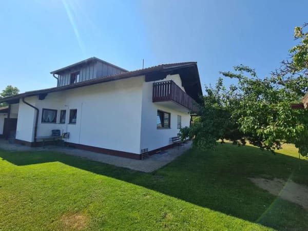 Immobilie in Spiegelau - Tolles Wohnhaus mit schönem Garten! Wohn(t)raum für Familien oder clevere
Kapitalanlage oder beides - Bild 2
