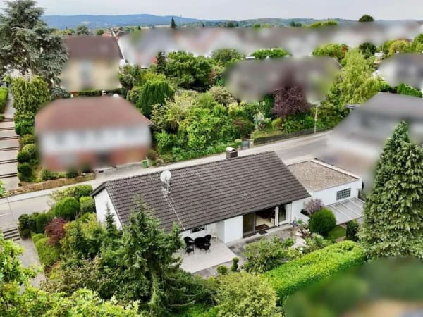 Immobilie in Reinheim - Außergewöhnlicher Bungalow mit repräsentativen Wohnbereichen und gepflegter Außenanlage - Bild 3