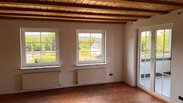 Immobilie in Hessisch Lichtenau - Wohnen und Arbeiten perfekt verbinden – großzügiges Einfamilienhaus mit separater Gewerbeeinheit - Bild 3