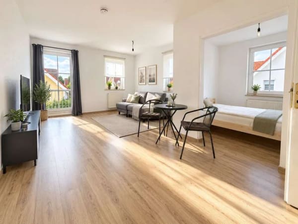 Immobilie in Leegebruch - Leegebruch - Sonnige 1,5-Zimmer Eigentumswohnung, ruhig und im Grünen - Bild 1