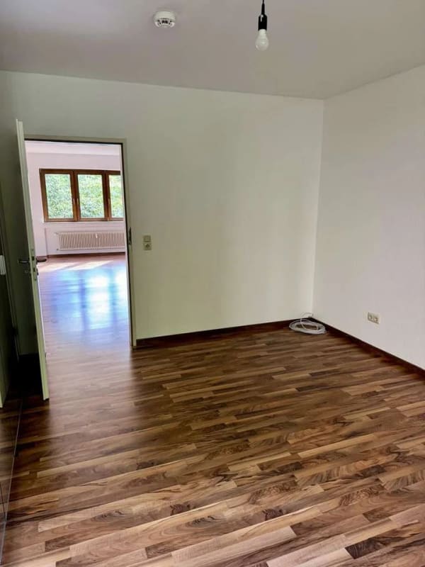 Immobilie in Kordel - Wohnen im Grünen und schnell in Trier, 2-Zi-Wohnung mit Loggia - Bild 2