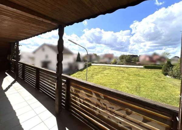 Immobilie in Floß - Wohnen und vermieten in ruhiger Lage - großzügiges Wohnhaus mit zwei separaten Wohnungen + 2 Garagen - Bild 3