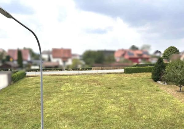 Immobilie in Floß - Wohnen und vermieten in ruhiger Lage - großzügiges Wohnhaus mit zwei separaten Wohnungen + 2 Garagen - Bild 4