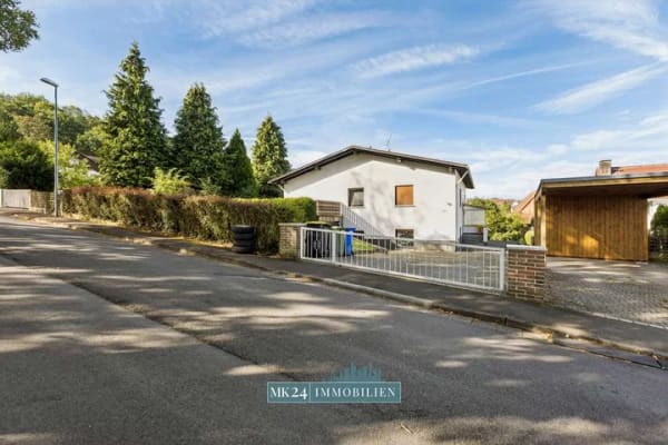 Immobilie in Biebertal - Familienglück mit Potenzial – Großzügiges Einfamilienhaus mit Garten in ruhiger Lage - Bild 1