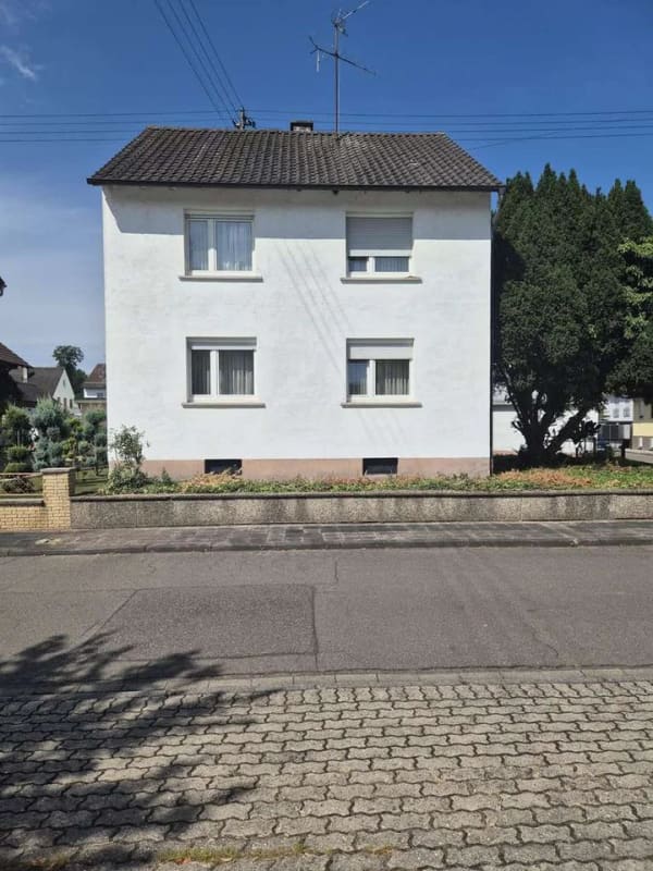 Immobilie in Hatzenbühl - Zuhause mit 5,5 Zimmern und viel Platz in Hatzenbühl - Bild 1