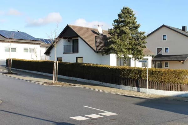 Immobilie in Mallersdorf-Pfaffenberg - Schönes Einfamilienhaus in Mallersdorf-Pfaffenberg zu verkaufen - Bild 2