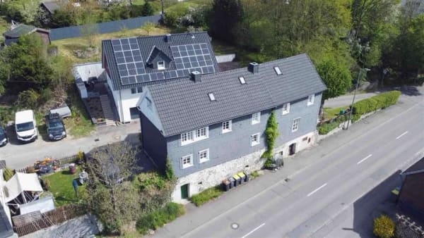 Immobilie in Reichshof - Reichshof-Oberagger: komplett saniertes Fachwerkhaus mit 4 vermieteten Wohnungen   - Bild 2
