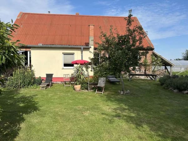 Immobilie in Spantekow - Bauernhaus mit 6399 Qudratmeter Land mitten auf den Feldern - Bild 0
