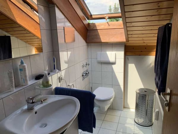 Immobilie in Reutlingen - Top-Gelegenheit: Sonnige DG-Wohnung mit zwei Balkonen (provisionsfrei) - Bild 3