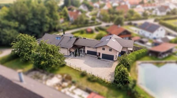 Immobilie in Gars am Inn - Wie im Urlaub! Exklusives Wohnen mit enormen Platzangebot und vielen Optionen - Bild 1