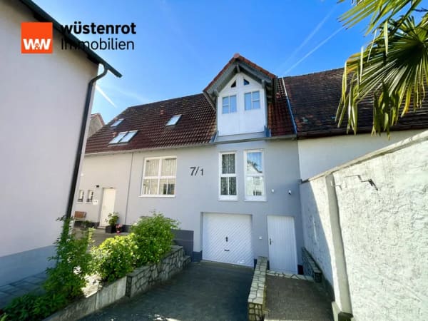 Immobilie in Ötigheim - *ZWEI SCHÖNE HÄUSER auf einem Grundstück: Mit Terrasse, Garten, Balkone, Garage,Stellplätze - Bild 2