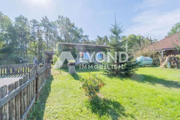 Immobilie in Oebisfelde-Weferlingen - IDYLLISCHES WOHNEN AM WALDRAND – EBENERDIGES EINFAMILIENHAUS MIT VIEL POTENZIAL - Bild 1