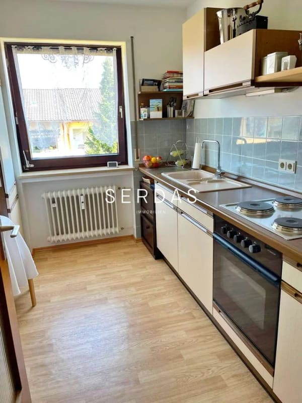 Immobilie in Traunstein - Gepflegte 2-Zimmer-Kapitalanlage mit Südbalkon und Einzelgarage - Bild 3