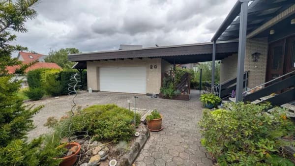Immobilie in Cremlingen - Großzügiges Einfamilienhaus mit Wintergarten und Kamin in ruhiger Lage von Cremlingen-Schandelah - Bild 1