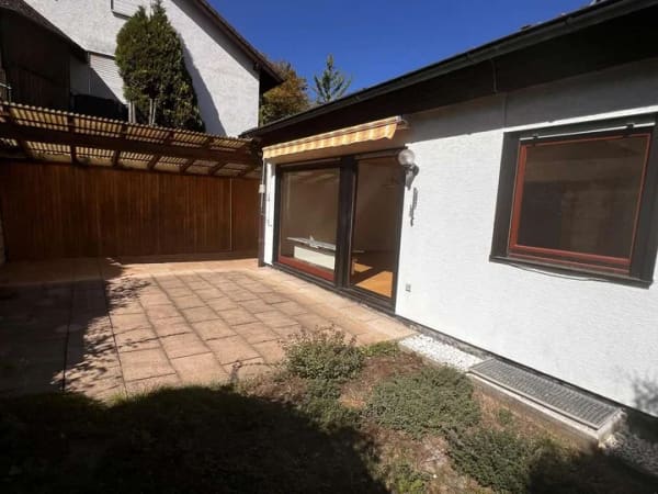 Immobilie in Neuenstadt am Kocher - Charmantes Einfamilienhaus mit Traumterrasse und viel Potenzial - Bild 2