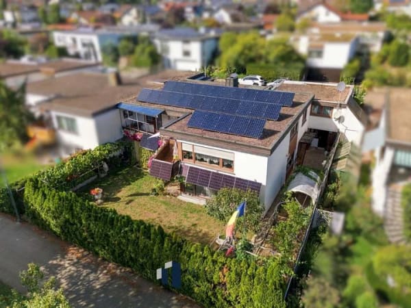 Immobilie in Altdorf - Wohnglück - Großzügiges Zweifamilienhaus mit Garten in Altdorf - Bild 0