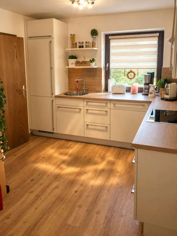 Immobilie in Steingaden - Wie ein kleines Reihenhaus - einzigartige Maisonettewohnung mit traumhaften Balkon in Steingaden - Bild 3