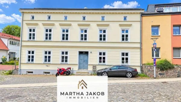 Immobilie in Altefähr - Kapitalanlage mit ca. 9 % Soll-Rendite! 6 modernisierte Wohnungen im Seebad Altefähr - Rügen! - Bild 0