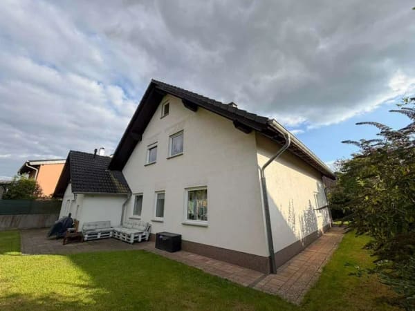 Immobilie in Hamm (Sieg) - Familienfreundliches Einfamilienhaus mit PV-Anlage und moderner Ausstattung - Bild 3