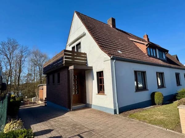 Immobilie in Eutin - Zum FESTPREIS ohne Käufercourtage! Charmante Immobilie auf großem Grundstück am See - Bild 2