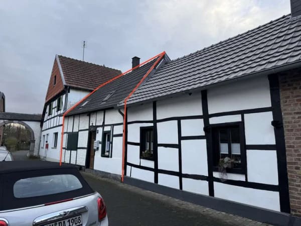 Immobilie in Bedburg - ZWANGSVERSTEIGERUNG: Einfamilienhaus im historischen Denkmalbereich von Alt-Kaster - Bild 2