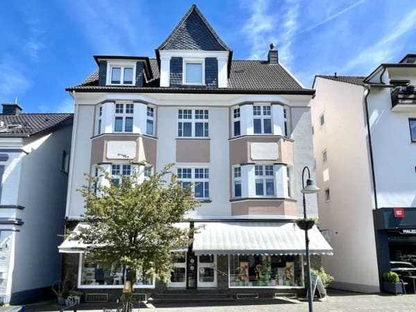 Immobilie in Sprockhövel - Attraktives Wohn- und Geschäftshaus im Ortskern von Niedersprockhövel – Vollvermietetes Anlageobjekt - Bild 0