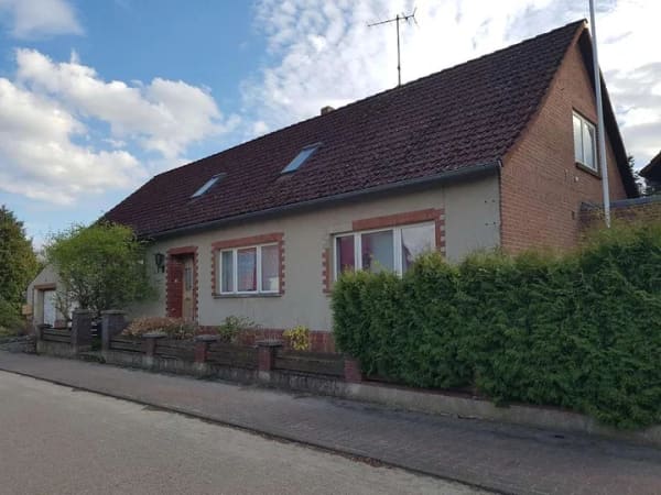 Immobilie in Kalbe (Milde) - Ansprechendes Zweifamilienhaus mit großzügigem Grundstück und geschlossenem Hof in idyllischer Lage - Bild 0