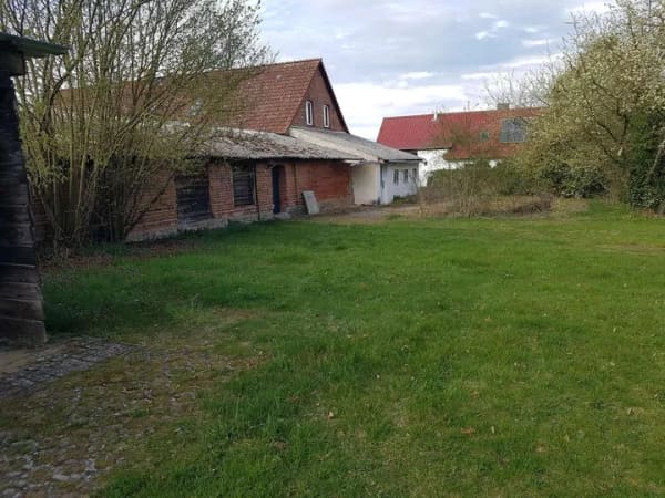 Immobilie in Kalbe (Milde) - Ansprechendes Zweifamilienhaus mit großzügigem Grundstück und geschlossenem Hof in idyllischer Lage - Bild 2