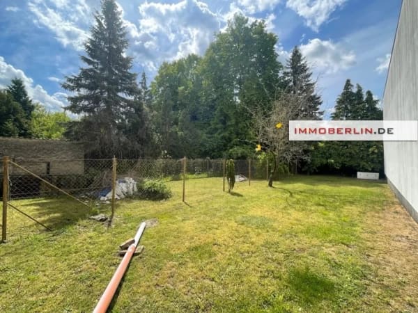 Immobilie in Zehdenick - IMMOBERLIN.DE - Sanierungsbedürftiges Haus mit Nebengebäuden und Südgarten in naturverbundener Lage - Bild 1