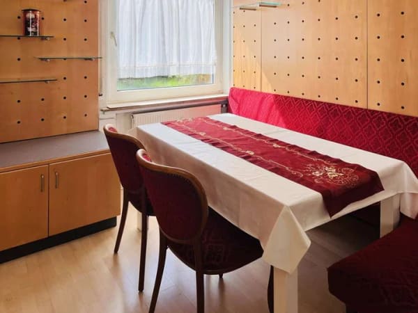 Immobilie in Leonberg - Top-Lage: helle 2 Zimmer-Wohnung mit Terrasse in Leonberg, Nähe Leo Center - Bild 1
