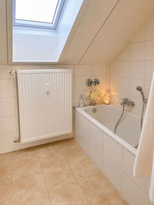 Immobilie in Bad Schussenried - Kapitalanleger aufgepasst – vollständig sanierte 2-Zimmer-Dachgeschoss-Wohnung in BAD SCHUSSENRIED - Bild 3