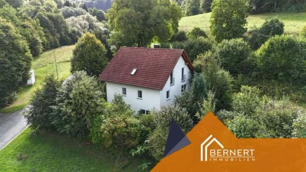 Immobilie in Weismain - Familienleben im Grünen – Einfamilienhaus mit 2.438 m² Grundstück bei Weismain - Bild 1