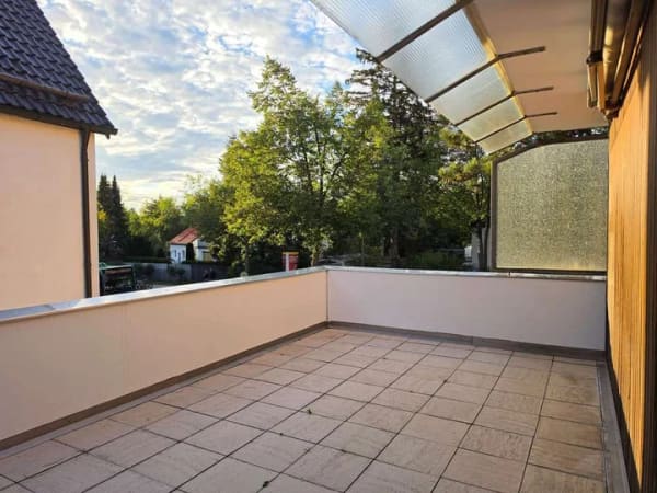 Immobilie in Ottobrunn - Erstbezug nach Komplettsanierung – 2-Zi-Wohnung mit Dachterrasse im Zentrum Ottobrunns - Bild 0