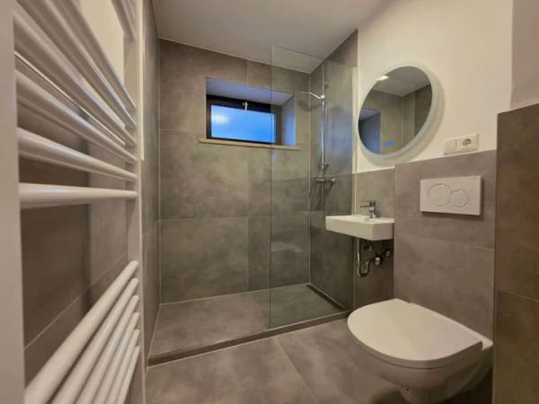Immobilie in Ottobrunn - Erstbezug nach Komplettsanierung – 2-Zi-Wohnung mit Dachterrasse im Zentrum Ottobrunns - Bild 2