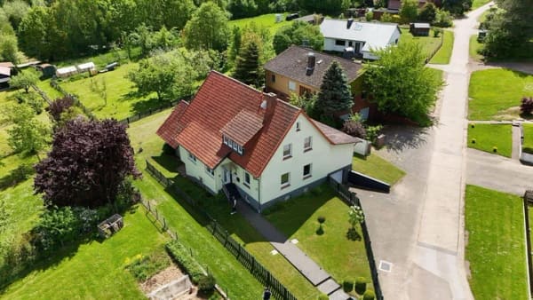 Immobilie in Katlenburg-Lindau - Viel Platz für die ganze Familie - freistehendes Zweifamilienhaus mit Garten in Suterode - Bild 0