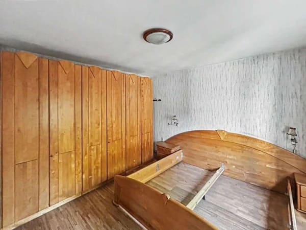 Immobilie in Erftstadt - Freistehendes Einfamilienhaus auf großem Grundstück mit unverbautem Blick in Erftstadt - Bild 4